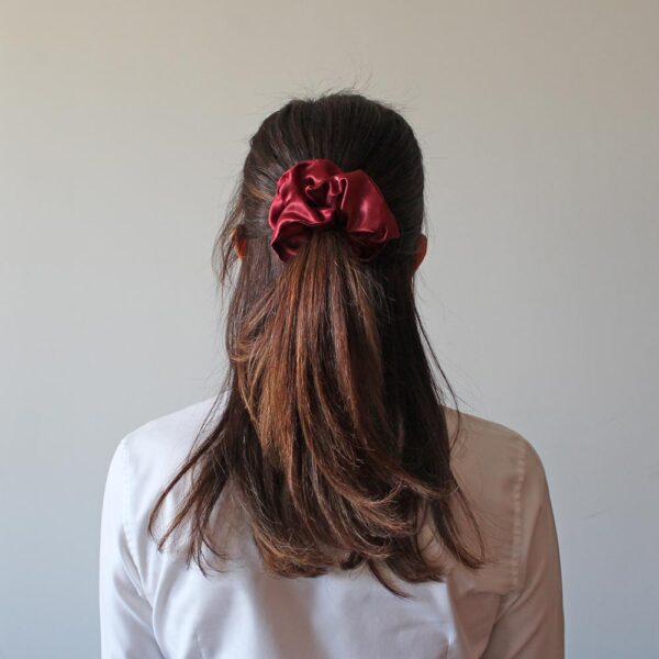 scrunchie satén vino rojo